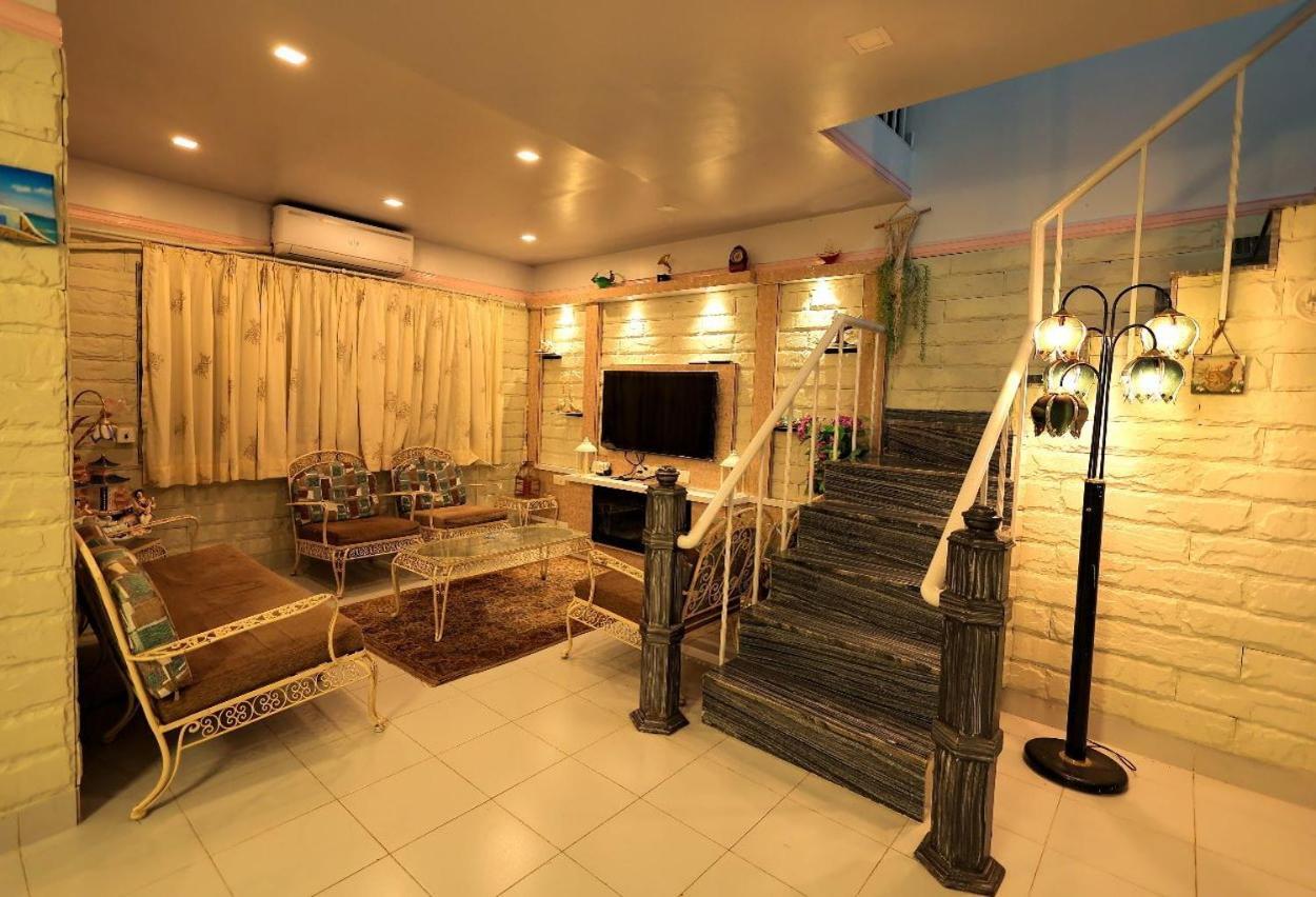 Valleycrest Villa With Swimming Pool マハバレシュワール エクステリア 写真